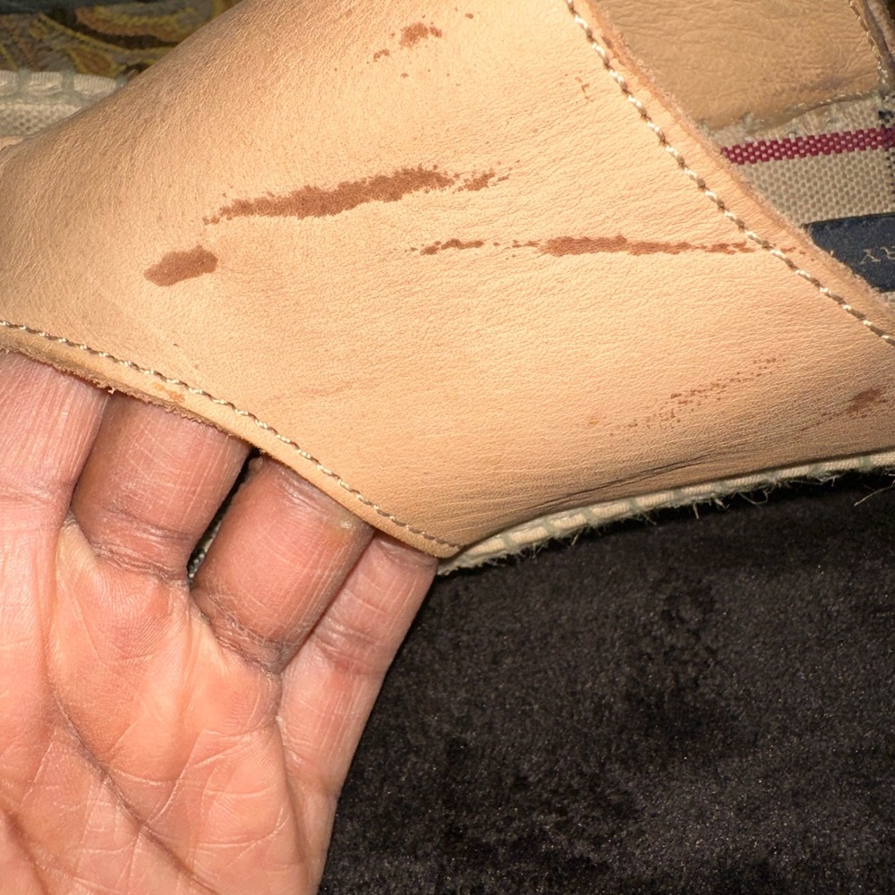 Burberry Cream Tan Espadrilles with Classic Style - Picture 7 of 7